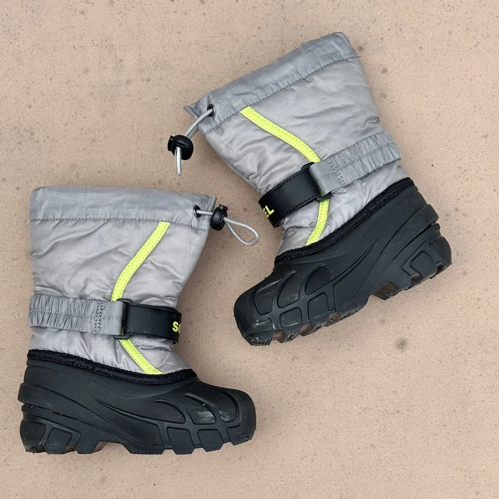 Sorel Flurry Kids Snow Boots - Size 9